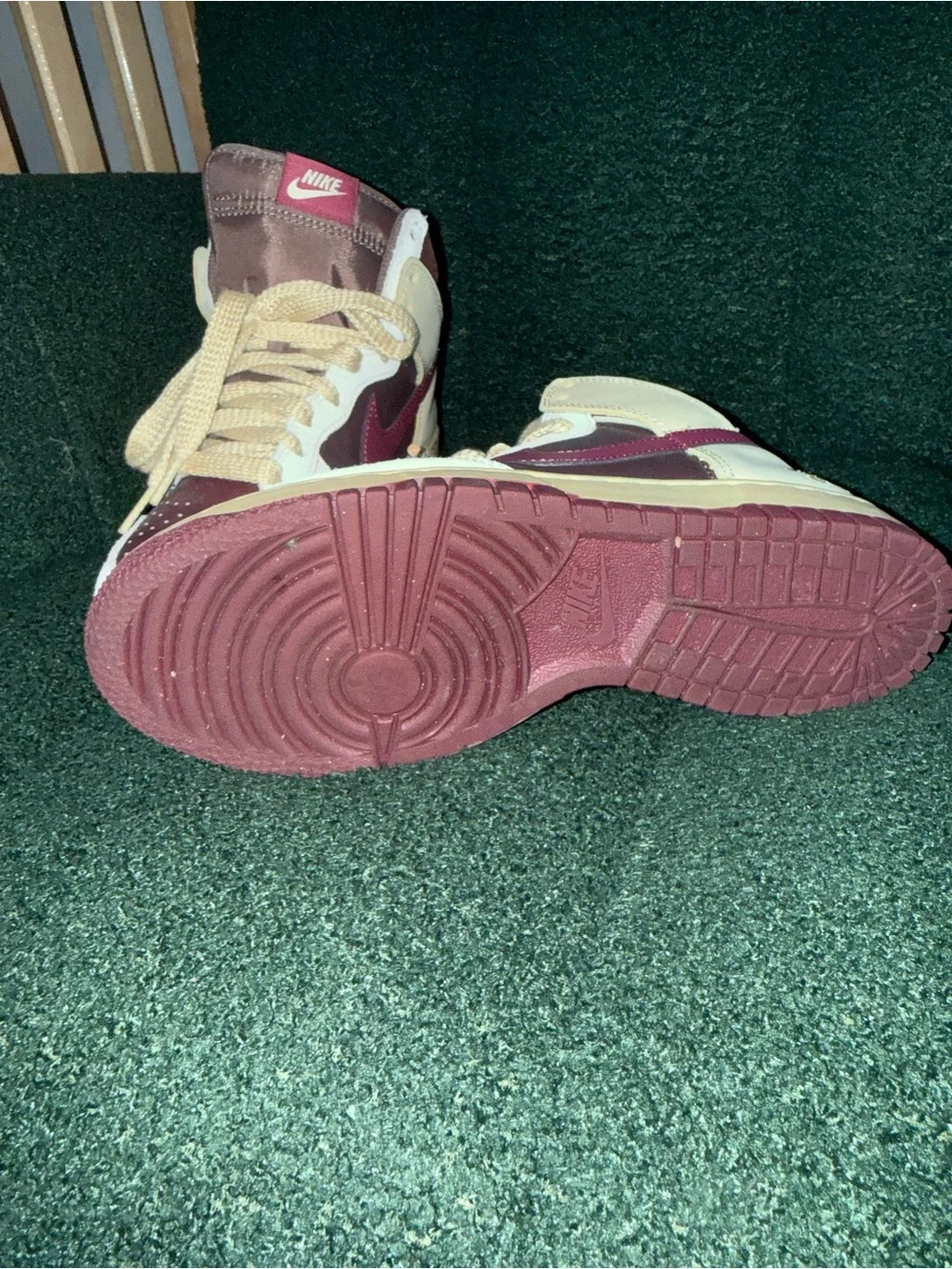 Nike  Kids dunk High-Top Sneakers in Burgundy, Cream & Yellow
